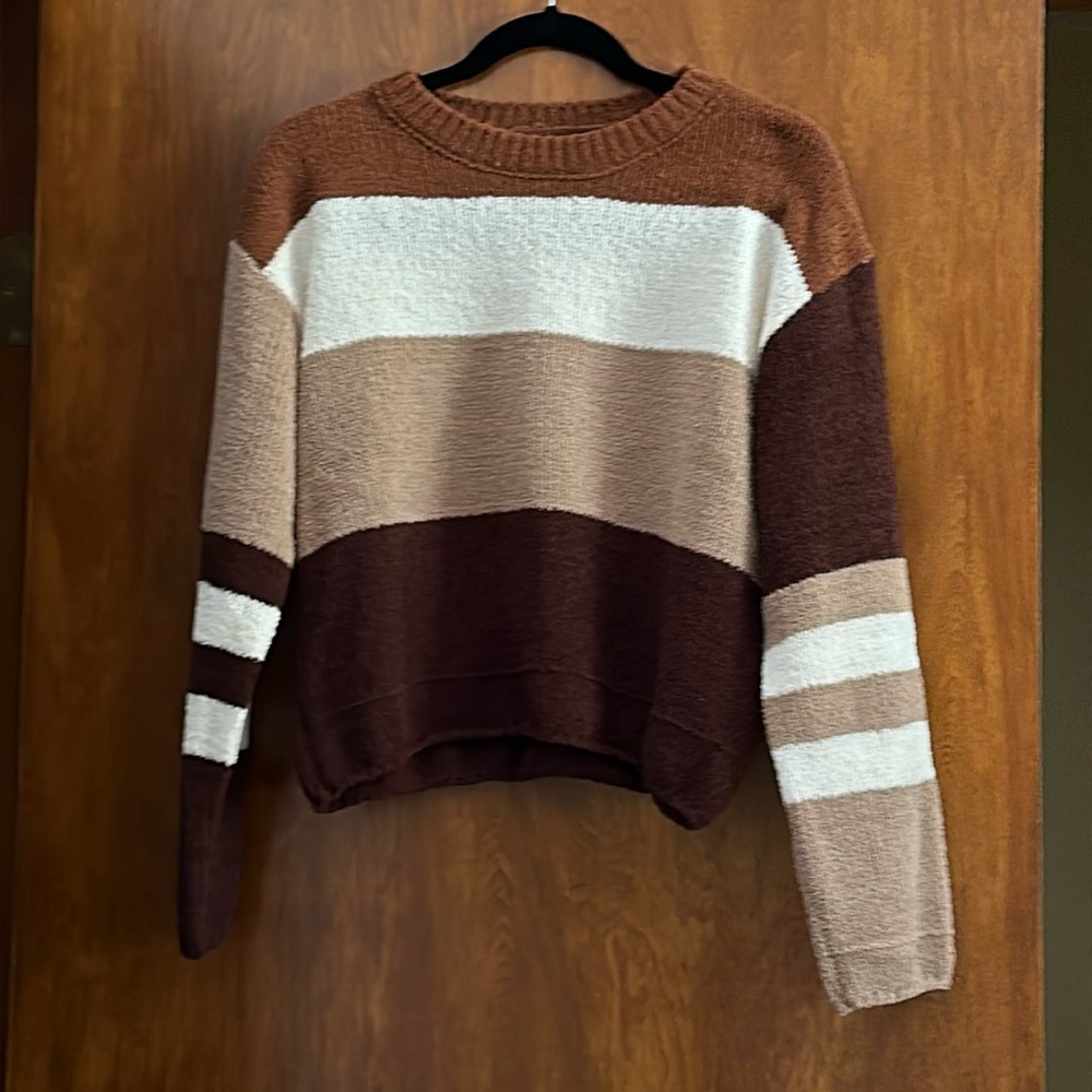 Super soft fall cropped sweater by Love Tree